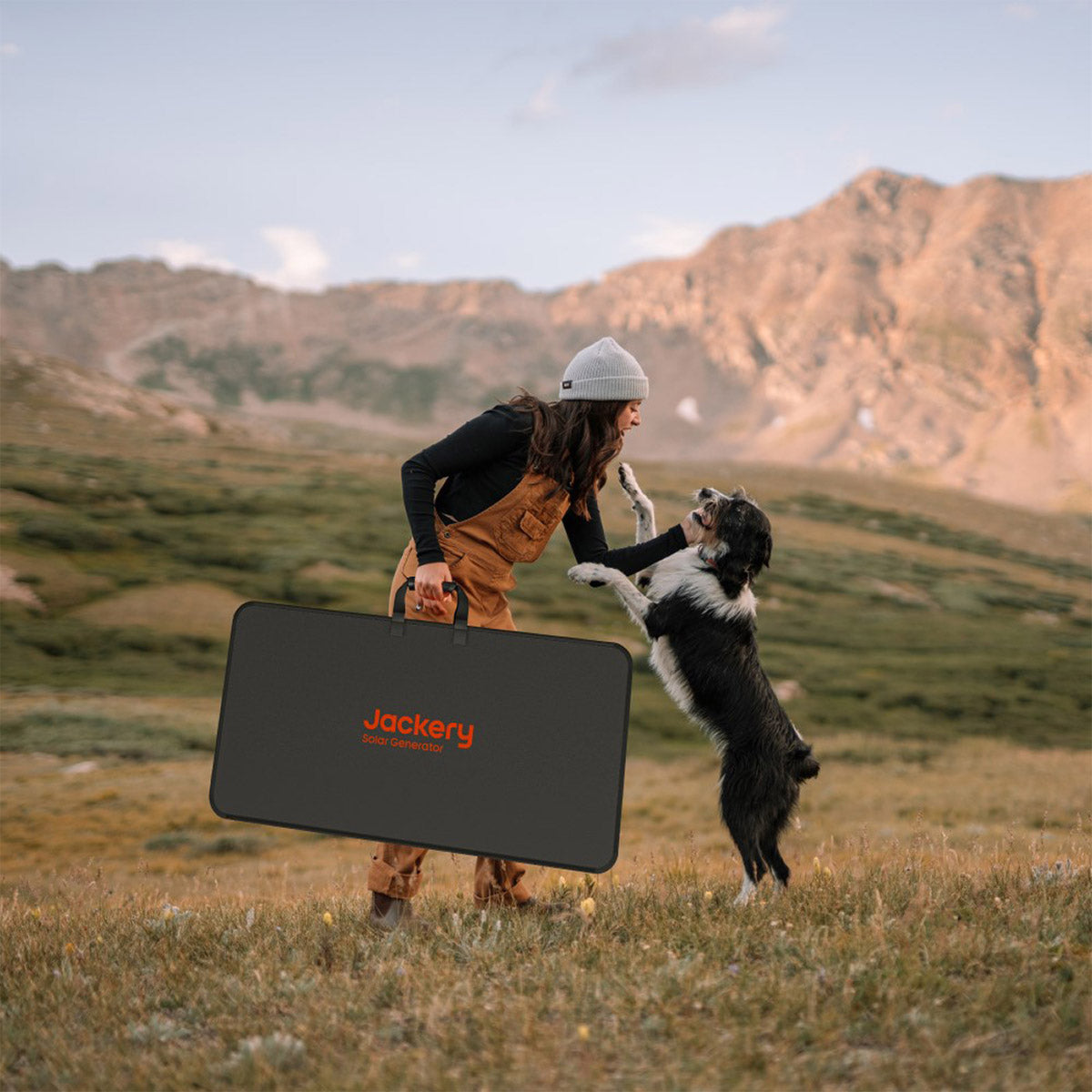 Jackery Explorer 3000 Solar Generator with 500W Solar Panel